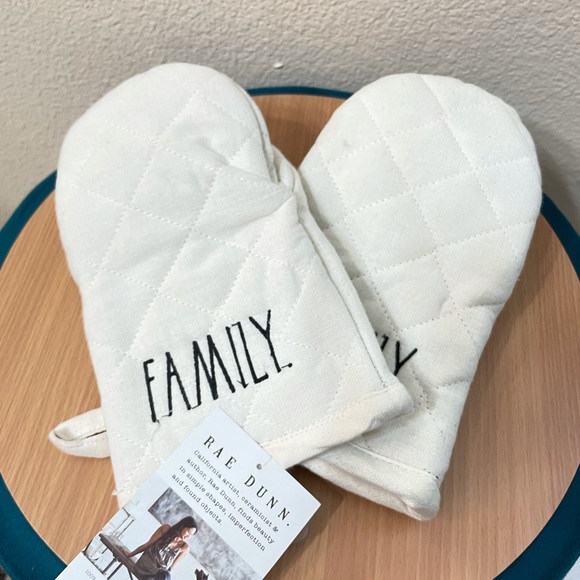Rae Dunn Kitchen Rae Dunn Oven Mittens Set In White Family Poshmark